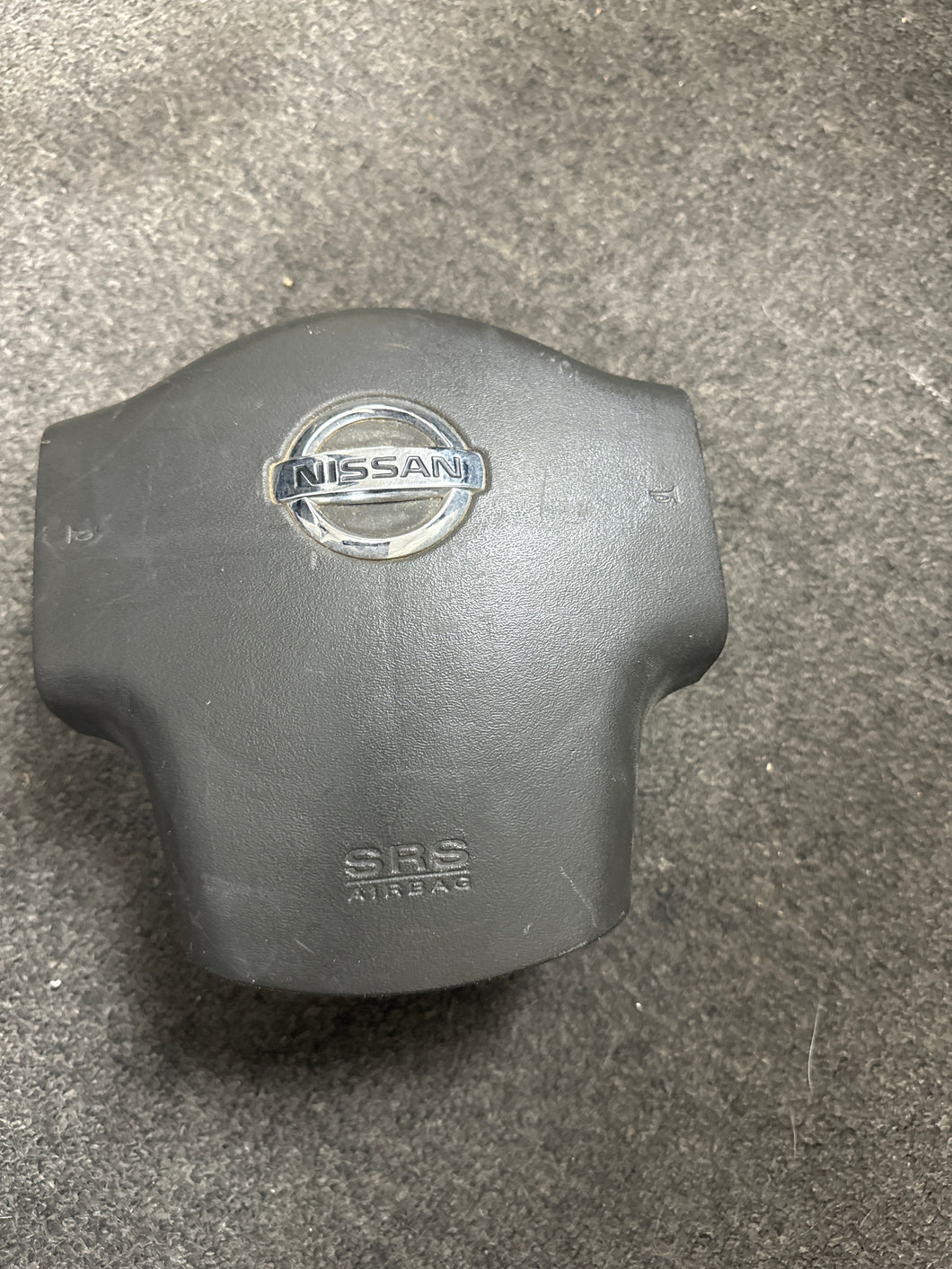 2004-2007 NISSAN TITAN ARMADA DRIVER STEERING WHEEL AIRBAG (P)