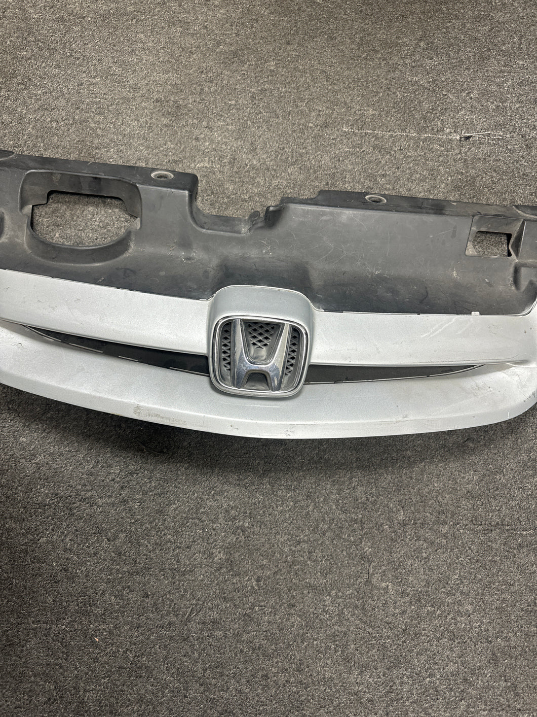 2001-2003 HONDA CIVIC 2 DOOR CPE FRONT GRILLE (P)