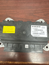 Load image into Gallery viewer, VOLVO XC60 AIRBAG CONTROL MODULE P/N 31681216 (P)