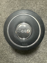 Load image into Gallery viewer, 2011-2013 JEEP GRAND CHEROKEE DRIVER STEERING WHEEL AIRBAG (P)