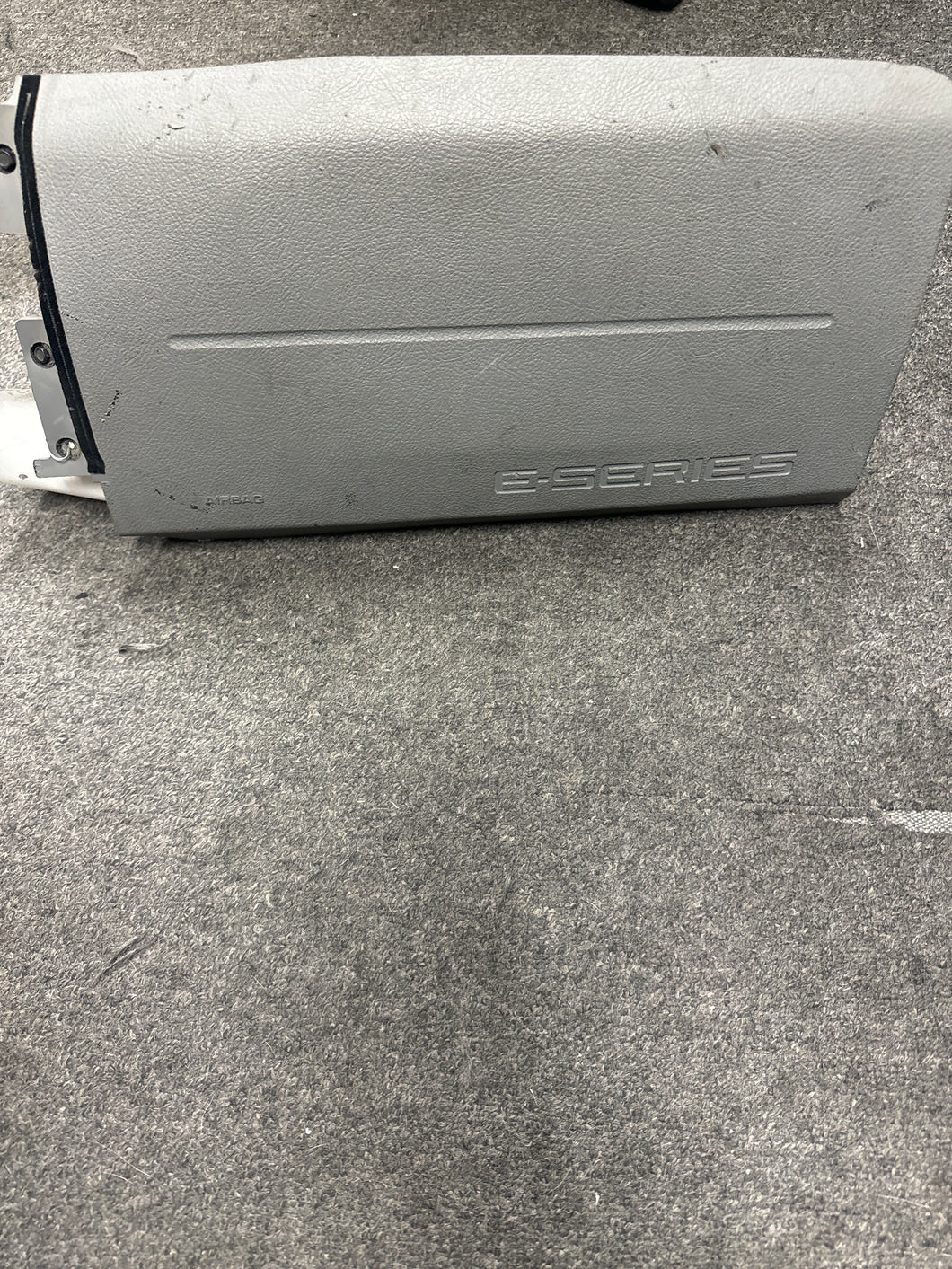 2009-2014 FORD E250 VAN PASSENGER DASH AIRBAG (RH) (P)