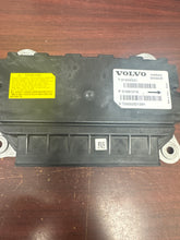 Load image into Gallery viewer, VOLVO XC60 AIRBAG CONTROL MODULE PN: 31681216 (P)