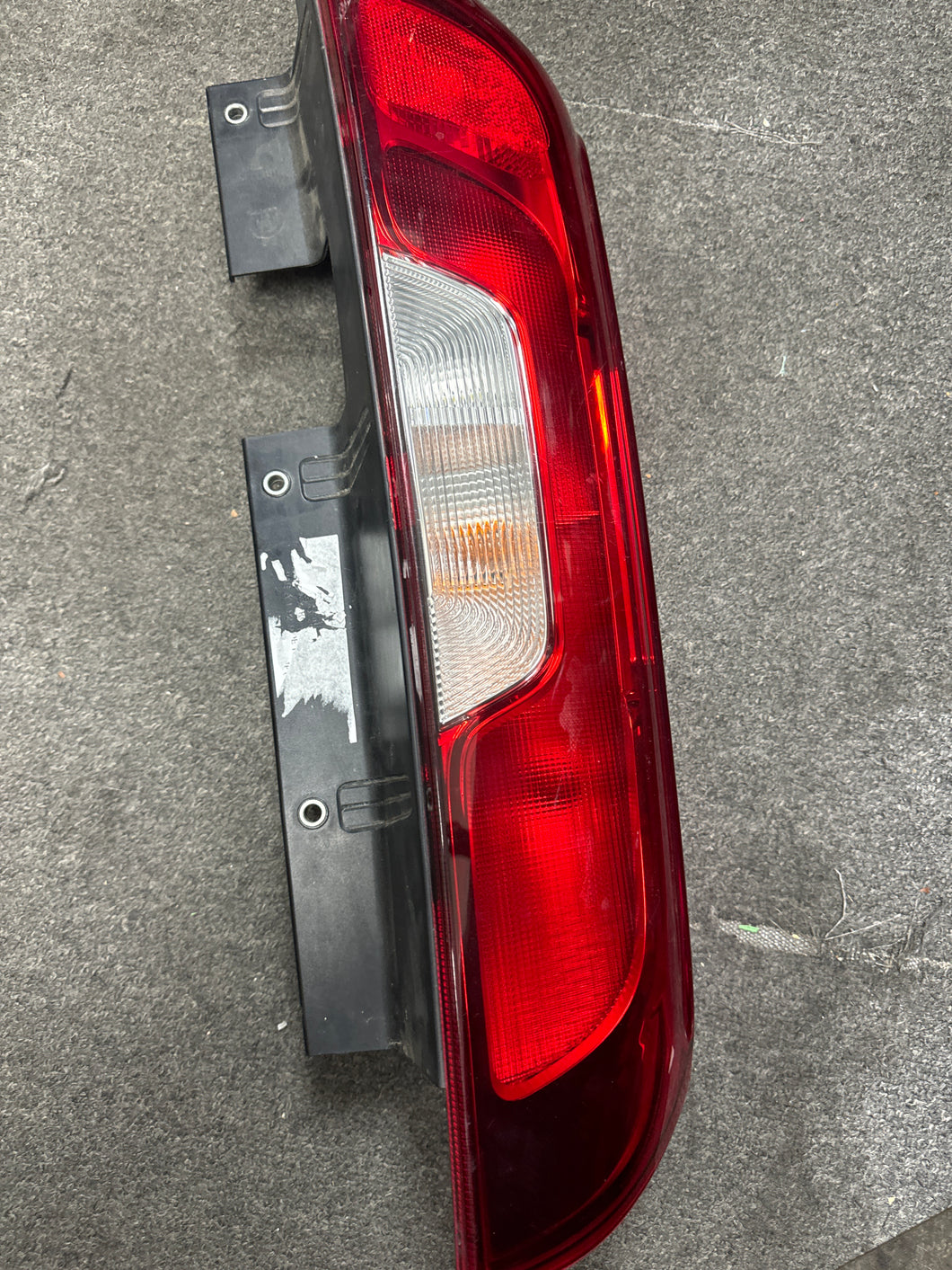 2015-2022 RAM PROMASTER CITY REAR LEFT SIDE TAILLIGHT STOP BRAKE LAMP (P)