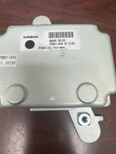 Load image into Gallery viewer, 2006-2008 INFINITI M35 SEAT BELT CONTROL MODULE (P) PN: 98845-EH100