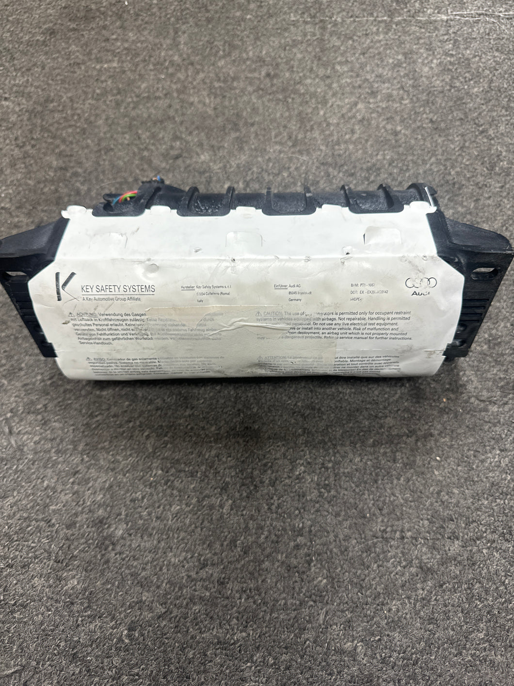 2008-2011 AUDI TT RIGHT PASSENGER DASH AIRBAG (RH) (P)