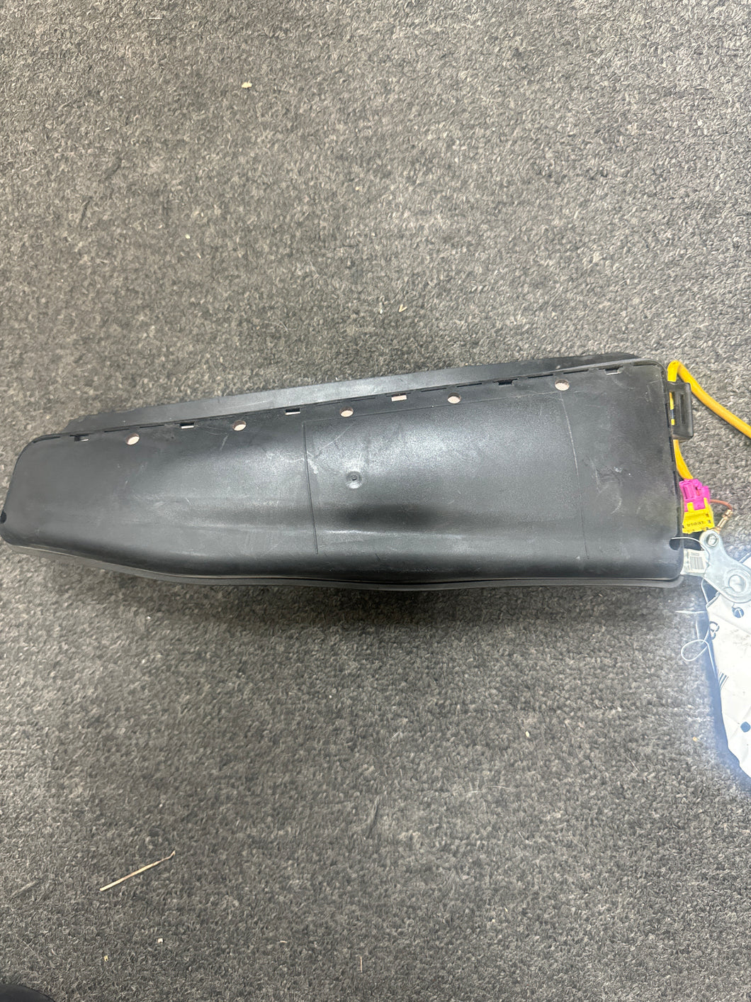 2004-2006 VOLKSWAGEN BEETLE RIGHT PASSENGER SEAT AIRBAG (RH) (P)