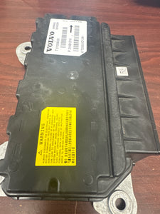 VOLVO XC60 AIRBAG CONTROL MODULE PN: 31681216 (P)