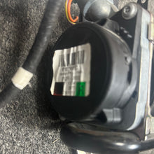 Load image into Gallery viewer, 2011-2013 VOLVO S60 FRONT PASSENGER SEATBELT PN: 616156000 (RH) (P)